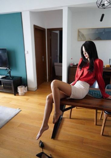 国产男女亲吻戏_超清全集免费观看