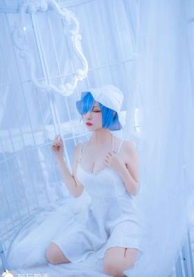 亚洲女同中文字幕_720在线手机播放